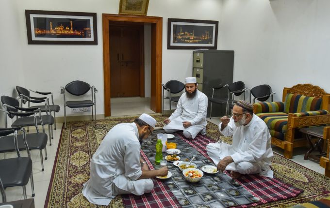 News In Photos (25 April 2020) | Photos Of Top News Today - Oneindia Gallery News In Photos (25 April 2020) | Photos Of Top News Today - Oneindia Gallery