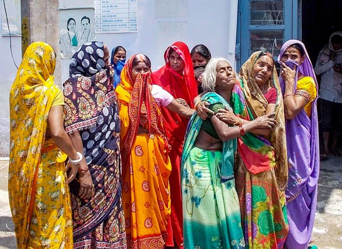 News In Photos (26 April 2020) | Photos Of Top News Today - Oneindia Gallery News In Photos (26 April 2020) | Photos Of Top News Today - Oneindia Gallery