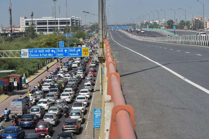 Lockdown 4.0 Massive Traffic Jam In Delhi After Lockdown Ease Lockdown 4.0 Massive Traffic Jam In Delhi After Lockdown Ease