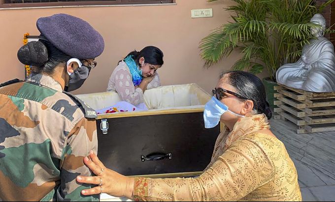 News In Photos (5 May 2020) | Photos Of Top News Today - Oneindia Gallery News In Photos (5 May 2020) | Photos Of Top News Today - Oneindia Gallery