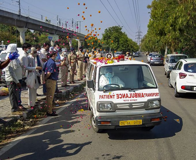 News In Photos (7 May 2020) | Photos Of Top News Today - Oneindia Gallery News In Photos (7 May 2020) | Photos Of Top News Today - Oneindia Gallery