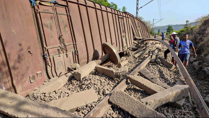 News In Photos (10 May 2020) | Photos Of Top News Today - Oneindia Gallery News In Photos (10 May 2020) | Photos Of Top News Today - Oneindia Gallery
