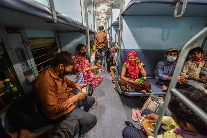 News In Photos (12 May 2020) | Photos Of Top News Today - Oneindia Gallery News In Photos (12 May 2020) | Photos Of Top News Today - Oneindia Gallery