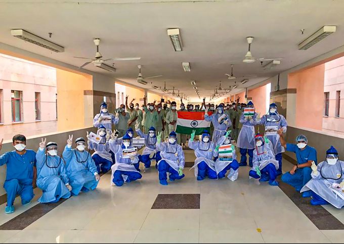 News In Photos (15 May 2020) | Photos Of Top News Today - Oneindia Gallery News In Photos (15 May 2020) | Photos Of Top News Today - Oneindia Gallery