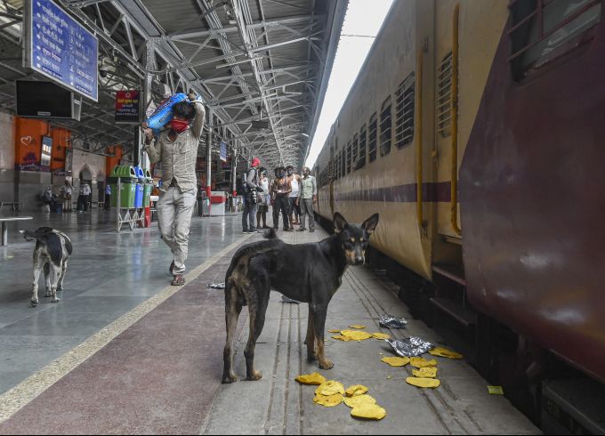 News In Photos (27 May 2020) | Photos Of Top News Today - Oneindia Gallery News In Photos (27 May 2020) | Photos Of Top News Today - Oneindia Gallery