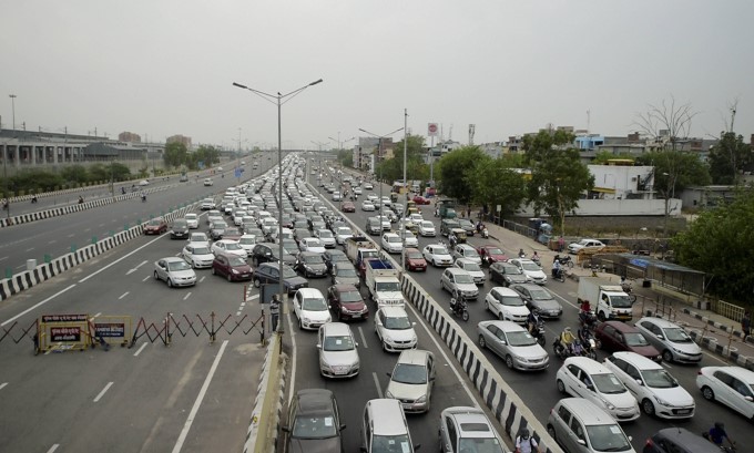 Lockdown 4.0 Massive Traffic Jam In Delhi After Lockdown Ease Lockdown 4.0 Massive Traffic Jam In Delhi After Lockdown Ease