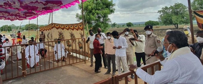 ಬಾದಾಮಿಯಲ್ಲಿ ರೂ.10 ಕೋಟಿ ವೆಚ್ಚದಲ್ಲಿ ಮಿನಿ ವಿಧಾನಸೌಧ ಭೂಮಿ ಪೂಜೆ ಬಾದಾಮಿಯಲ್ಲಿ ರೂ.10 ಕೋಟಿ ವೆಚ್ಚದಲ್ಲಿ ಮಿನಿ ವಿಧಾನಸೌಧ ಭೂಮಿ ಪೂಜೆ