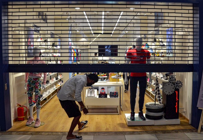 Unlock 1.0: Shopping Malls Reopens Across India Unlock 1.0: Shopping Malls Reopens Across India