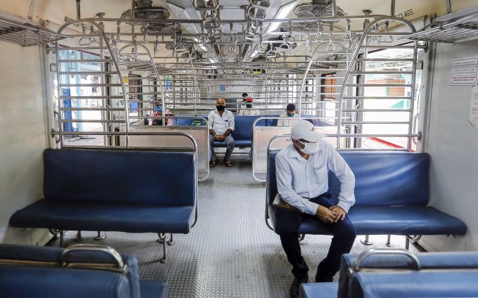 Mumbai Local Trains Starts For Essentials Services Mumbai Local Trains Starts For Essentials Services