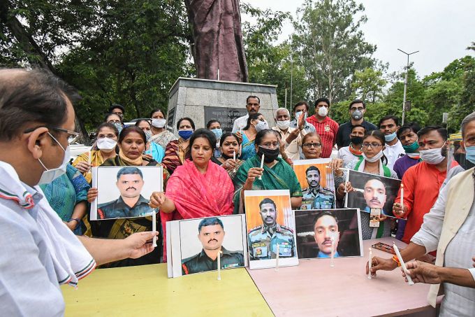 News In Photos (17 June 2020) | Photos Of Top News Today - Oneindia Gallery News In Photos (17 June 2020) | Photos Of Top News Today - Oneindia Gallery