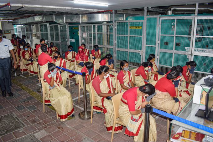 News In Photos (20 June 2020) | Photos Of Top News Today - Oneindia Gallery News In Photos (20 June 2020) | Photos Of Top News Today - Oneindia Gallery