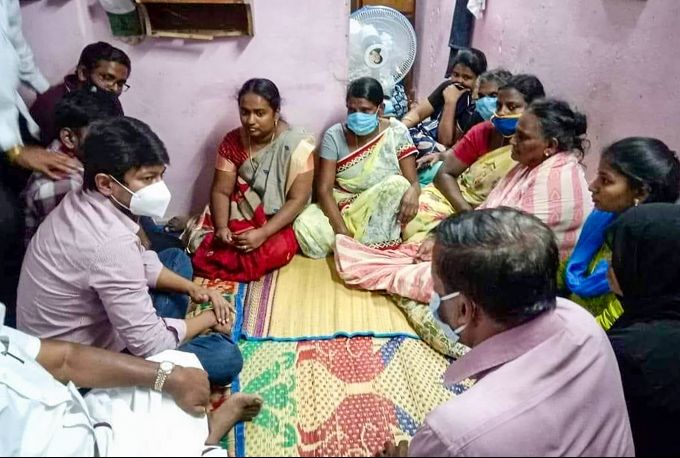 News In Photos (28 June 2020) | Photos Of Top News Today - Oneindia Gallery News In Photos (28 June 2020) | Photos Of Top News Today - Oneindia Gallery