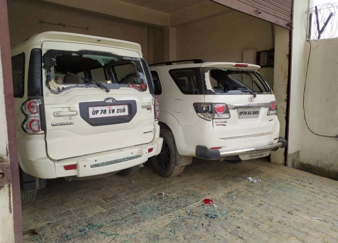 Eight Policemen Killed, 6 Injured During A Raid In Kanpur Eight Policemen Killed, 6 Injured During A Raid In Kanpur