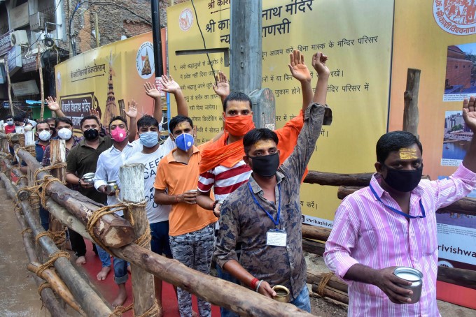 Devotees During Third Somwar Of Shravan Devotees During Third Somwar Of Shravan