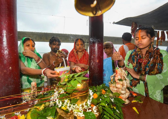 Devotees During Third Somwar Of Shravan Devotees During Third Somwar Of Shravan