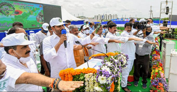 News In Photos (22 July 2020) | Photos Of Top News Today - Oneindia Gallery News In Photos (22 July 2020) | Photos Of Top News Today - Oneindia Gallery