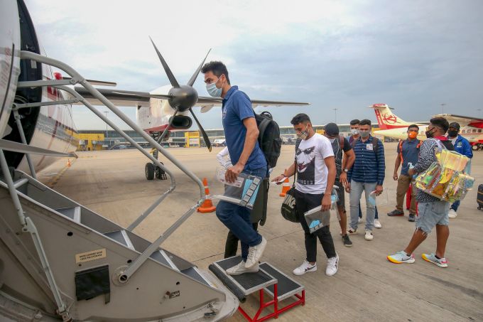 News In Photos (20 August 2020) | Photos Of Top News Today - Oneindia Gallery News In Photos (20 August 2020) | Photos Of Top News Today - Oneindia Gallery