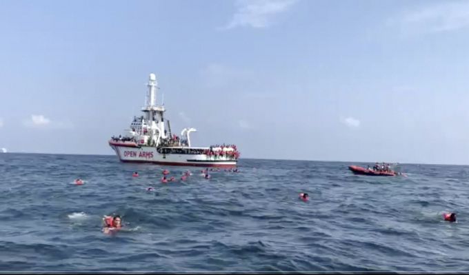 News In Photos (17 September 2020) | Photos Of Top News Today - Oneindia Gallery News In Photos (17 September 2020) | Photos Of Top News Today - Oneindia Gallery
