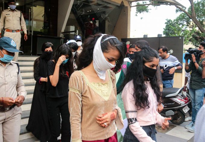 News In Photos (2 September 2020) | Photos Of Top News Today - Oneindia Gallery News In Photos (2 September 2020) | Photos Of Top News Today - Oneindia Gallery