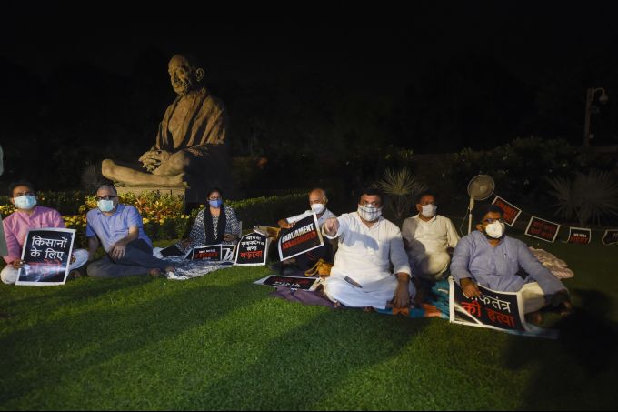 News In Photos (21 September 2020) | Photos Of Top News Today - Oneindia Gallery News In Photos (21 September 2020) | Photos Of Top News Today - Oneindia Gallery