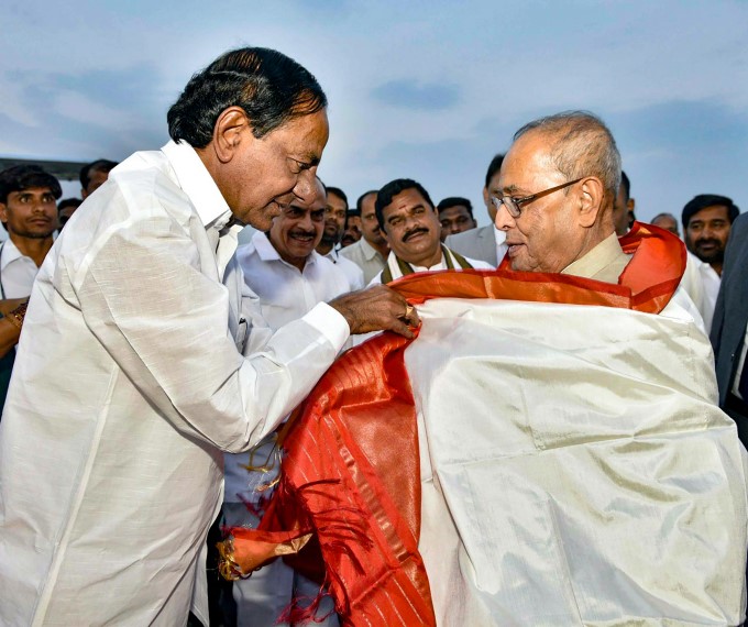 അന്തരിച്ച മുൻ രാഷ്ട്രപതി പ്രണബ് മുഖർജിയുടെ അപൂർവ്വ ചിത്രങ്ങൾ അന്തരിച്ച മുൻ രാഷ്ട്രപതി പ്രണബ് മുഖർജിയുടെ അപൂർവ്വ ചിത്രങ്ങൾ