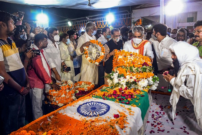 Leaders Pay Homage To Union Minister Ram Vilas Paswan Leaders Pay Homage To Union Minister Ram Vilas Paswan