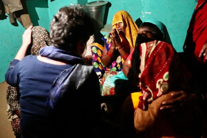 Priyanka And Rahul Gandhi Meet Hathras Victim's Family Priyanka And Rahul Gandhi Meet Hathras Victim's Family