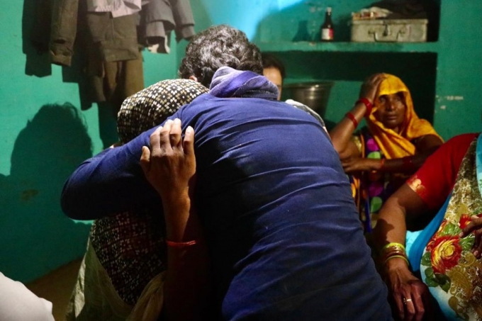 Priyanka And Rahul Gandhi Meet Hathras Victim's Family Priyanka And Rahul Gandhi Meet Hathras Victim's Family