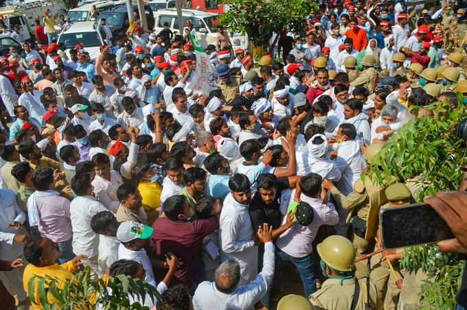 News In Photos (4 October 2020) | Photos Of Top News Today - Oneindia Gallery News In Photos (4 October 2020) | Photos Of Top News Today - Oneindia Gallery