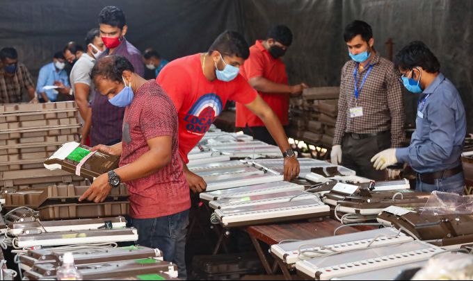 News In Photos (16 October 2020) | Photos Of Top News Today - Oneindia Gallery News In Photos (16 October 2020) | Photos Of Top News Today - Oneindia Gallery