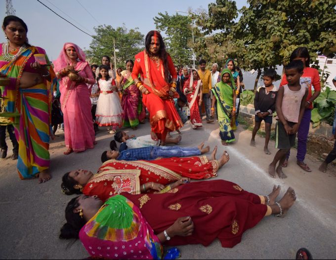 News In Photos (20 November 2020) | Photos Of Top News Today - Oneindia Gallery News In Photos (20 November 2020) | Photos Of Top News Today - Oneindia Gallery