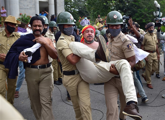 Karnataka Bandh Over MDA 2020 Karnataka Bandh Over MDA 2020