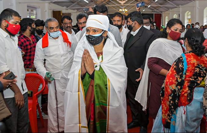 News In Photos (4 December 2020) | Photos Of Top News Today - Oneindia Gallery News In Photos (4 December 2020) | Photos Of Top News Today - Oneindia Gallery