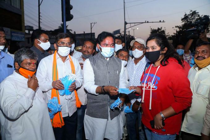 News In Photos (24 December 2020) | Photos Of Top News Today - Oneindia Gallery News In Photos (24 December 2020) | Photos Of Top News Today - Oneindia Gallery