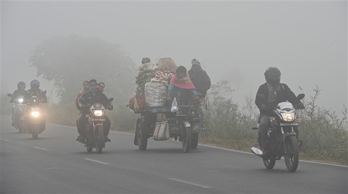 ಚಿತ್ರಗಳು: ಕೋಲ್ಕತ್ತದಲ್ಲಿ ಮಂಜುಕವಿದ ವಾತಾವರಣ ಚಿತ್ರಗಳು: ಕೋಲ್ಕತ್ತದಲ್ಲಿ ಮಂಜುಕವಿದ ವಾತಾವರಣ