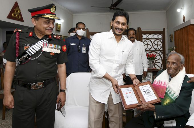 News In Photos (18 February 2021) | Photos Of Top News Today - Oneindia Gallery News In Photos (18 February 2021) | Photos Of Top News Today - Oneindia Gallery