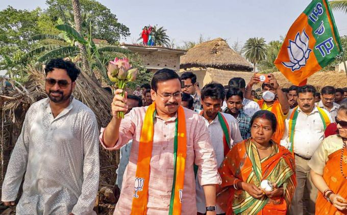 News In Photos (2 April 2021) | Photos Of Top News Today - Oneindia Gallery News In Photos (2 April 2021) | Photos Of Top News Today - Oneindia Gallery