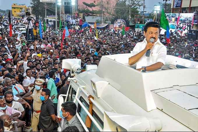 News In Photos (2 April 2021) | Photos Of Top News Today - Oneindia Gallery News In Photos (2 April 2021) | Photos Of Top News Today - Oneindia Gallery