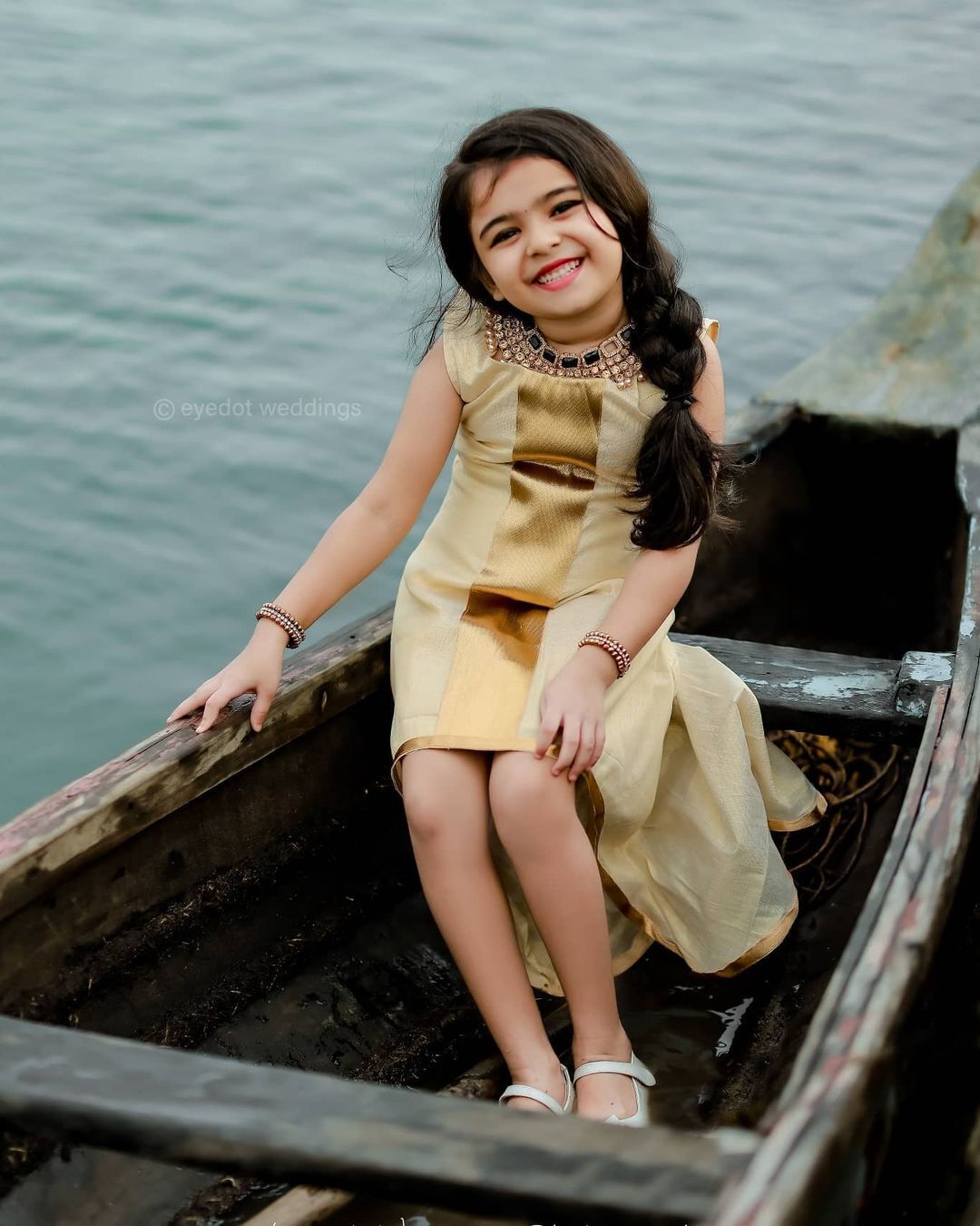 Famous Child Artist Vriddhi Vishal Onam Special Clicks 'തുള്ളി