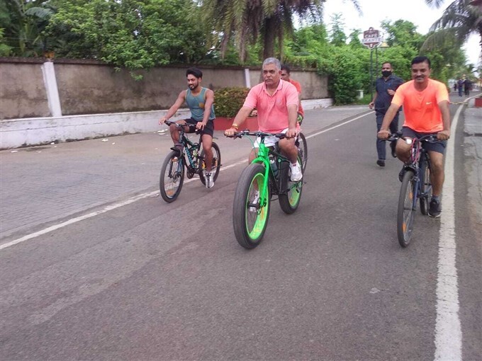 BJP Dilip Ghosh Play Football On Khela Hobe Diwas In WB Photos HD