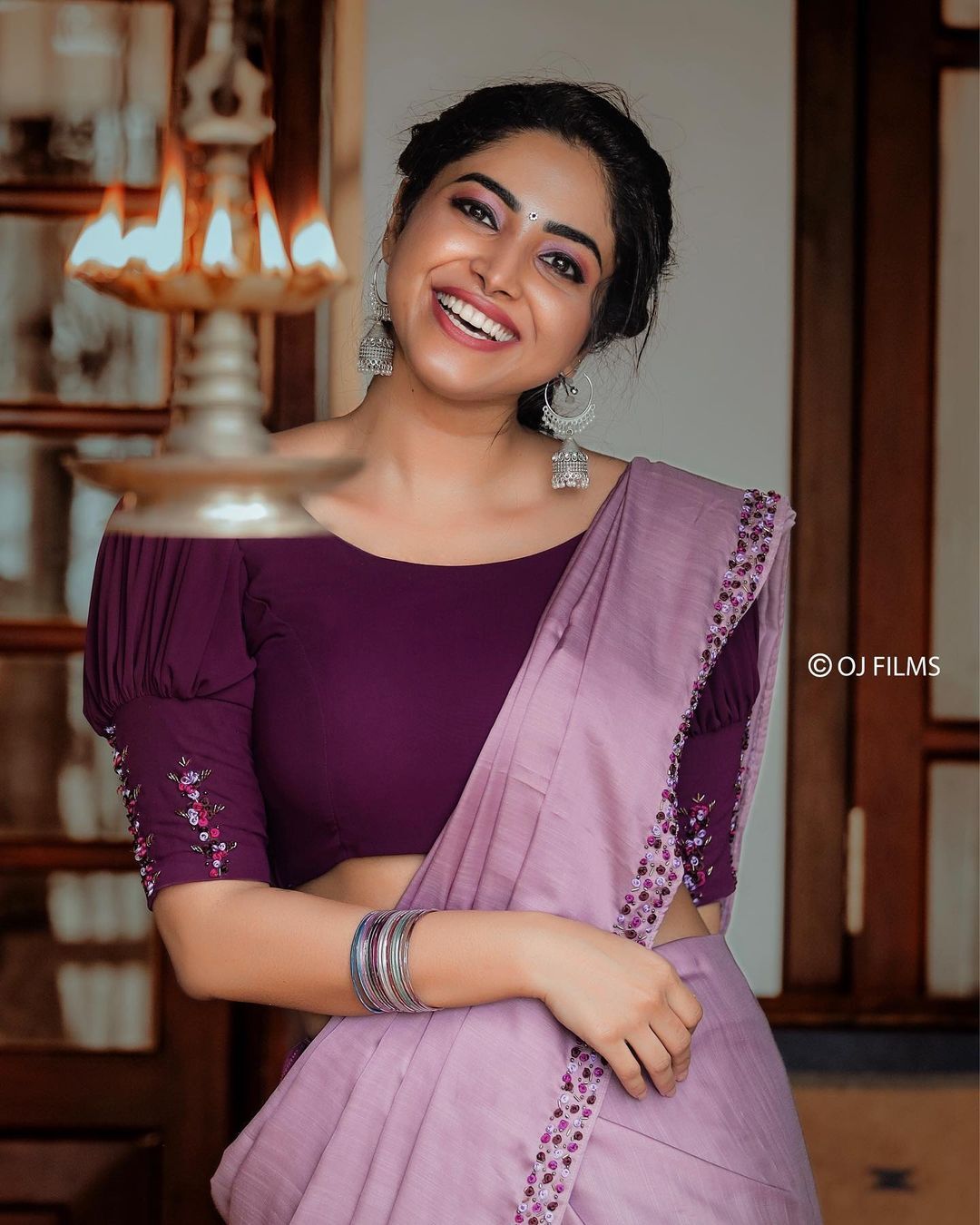 అమేయా..అందమే వేరయా (ఫొటోలు) అమేయా..అందమే వేరయా (ఫొటోలు)