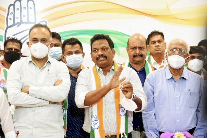 News In Photos (11 January 2022) | Photos Of Top News Today - Oneindia Gallery News In Photos (11 January 2022) | Photos Of Top News Today - Oneindia Gallery