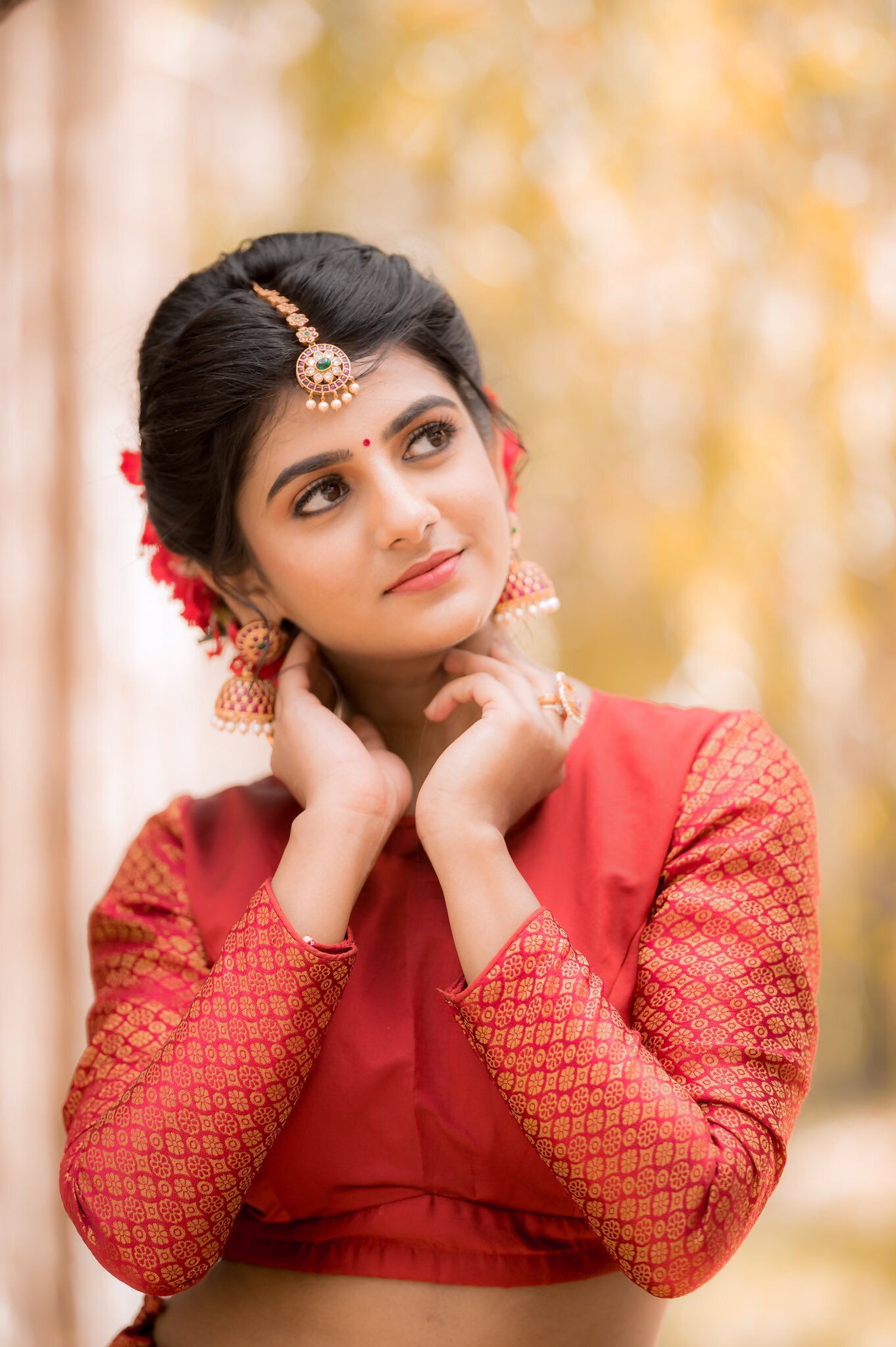 బిగ్బాస్ హాట్ కంటెస్టెంట్..హాటెస్ట్ క్లిక్స్ (ఫొటోలు) బిగ్బాస్ హాట్ కంటెస్టెంట్..హాటెస్ట్ క్లిక్స్ (ఫొటోలు)