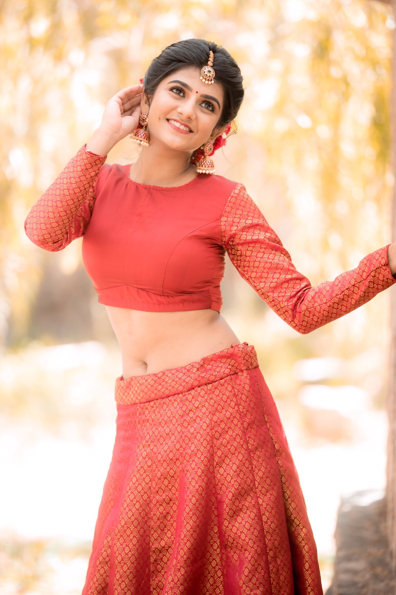 బిగ్బాస్ హాట్ కంటెస్టెంట్..హాటెస్ట్ క్లిక్స్ (ఫొటోలు) బిగ్బాస్ హాట్ కంటెస్టెంట్..హాటెస్ట్ క్లిక్స్ (ఫొటోలు)