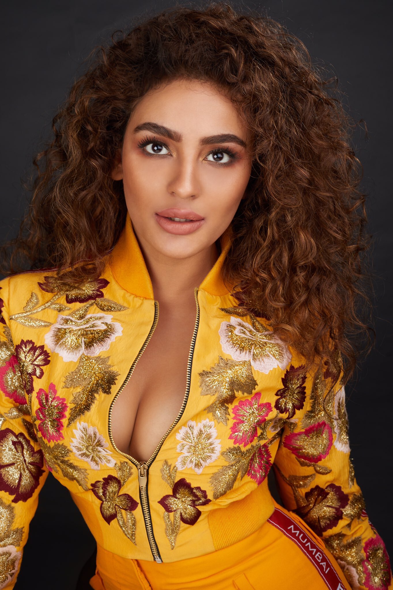 స్లీవ్ లెస్ బ్యూటీ..స్లీప్ లెస్ నైట్స్ (ఫొటోస్) స్లీవ్ లెస్ బ్యూటీ..స్లీప్ లెస్ నైట్స్ (ఫొటోస్)