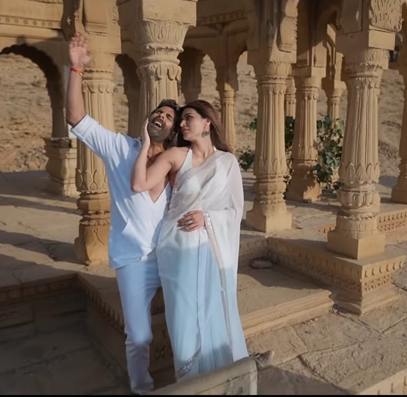 ఆదిపురుష్ రిలీజ్ డేట్తో కృతి ఫుల్ ఖుష్ (ఫొటోలు) ఆదిపురుష్ రిలీజ్ డేట్తో కృతి ఫుల్ ఖుష్ (ఫొటోలు)
