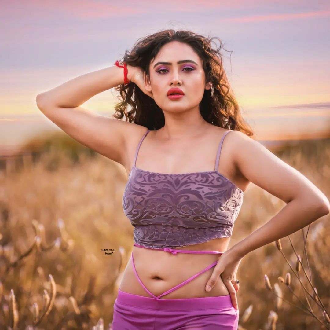 కంటి చూపుతో మంట పెట్టిన ఎక్స్ టాలీవుడ్ బ్యూటీ (ఫొటోలు) కంటి చూపుతో మంట పెట్టిన ఎక్స్ టాలీవుడ్ బ్యూటీ (ఫొటోలు)