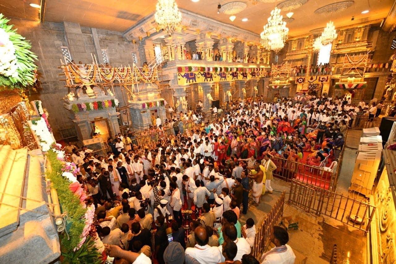 యాదాద్రి మహాకుంభ సంప్రోక్షణ మహోత్సవం-ఫోటోలు యాదాద్రి మహాకుంభ సంప్రోక్షణ మహోత్సవం-ఫోటోలు