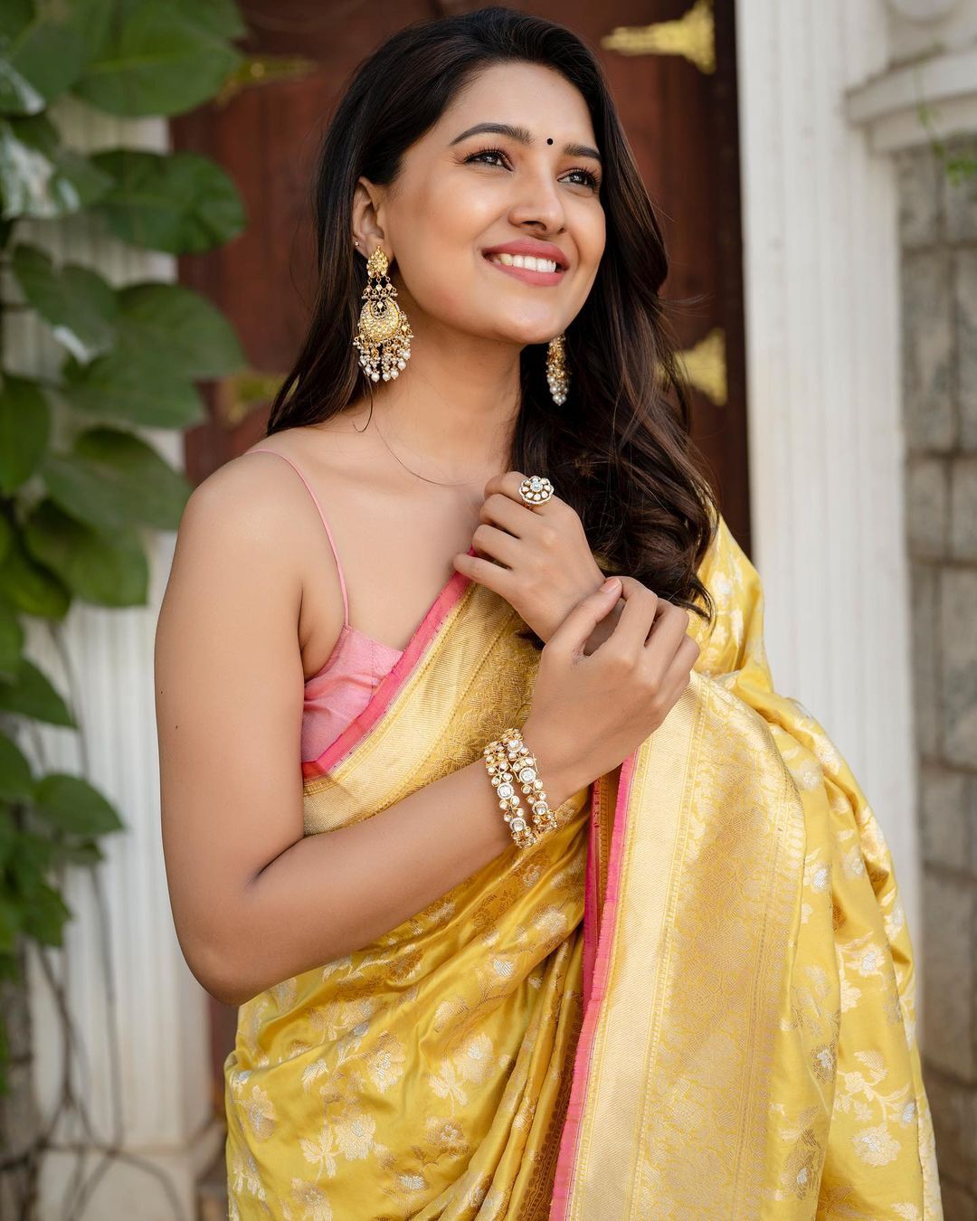 వాణి భోజన్..అందాల విందు భోజనం (ఫొటోలు) వాణి భోజన్..అందాల విందు భోజనం (ఫొటోలు)