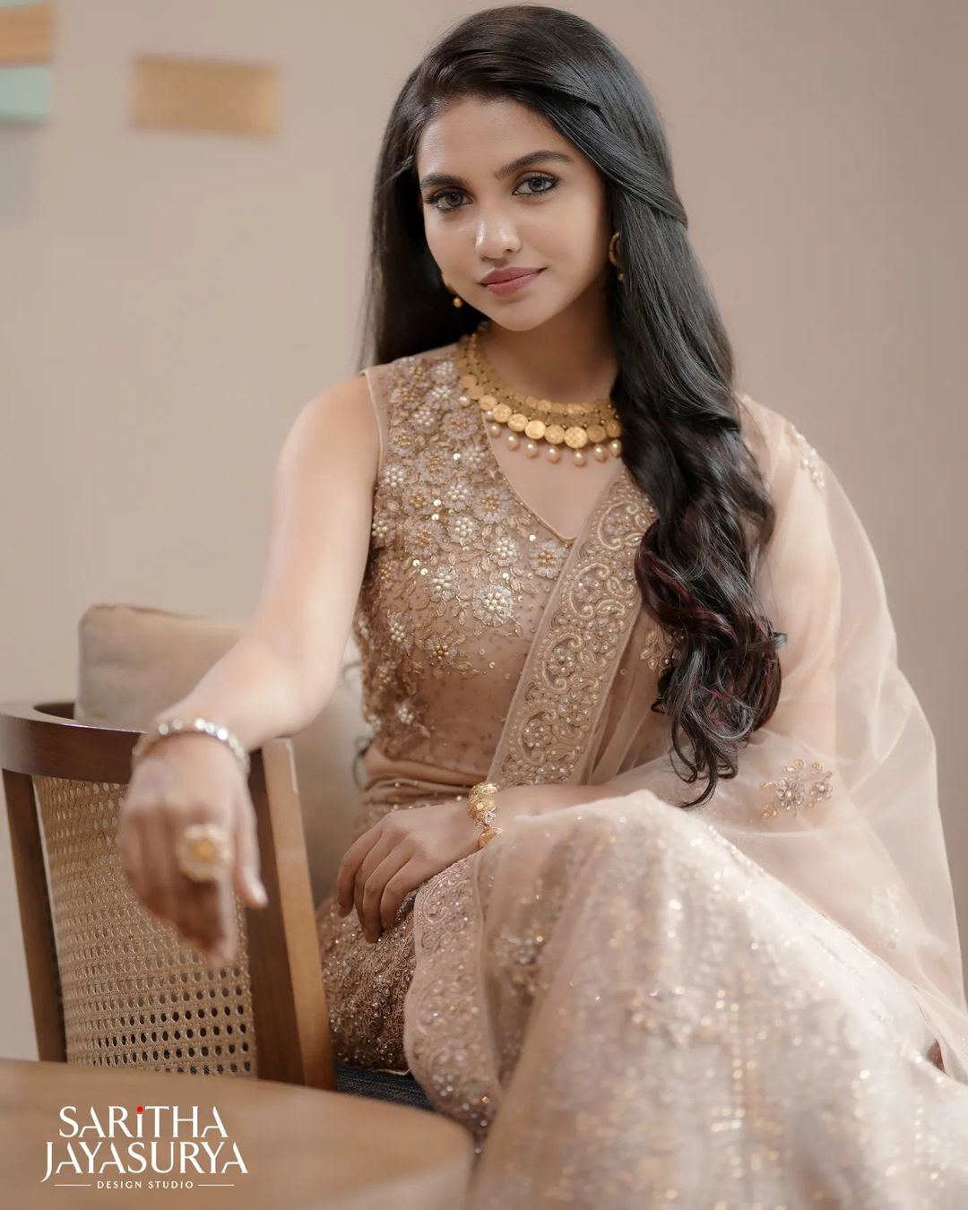 Actress Mamitha Baiju New Royal Look Goes Viral നമ്മുടെ മമിത